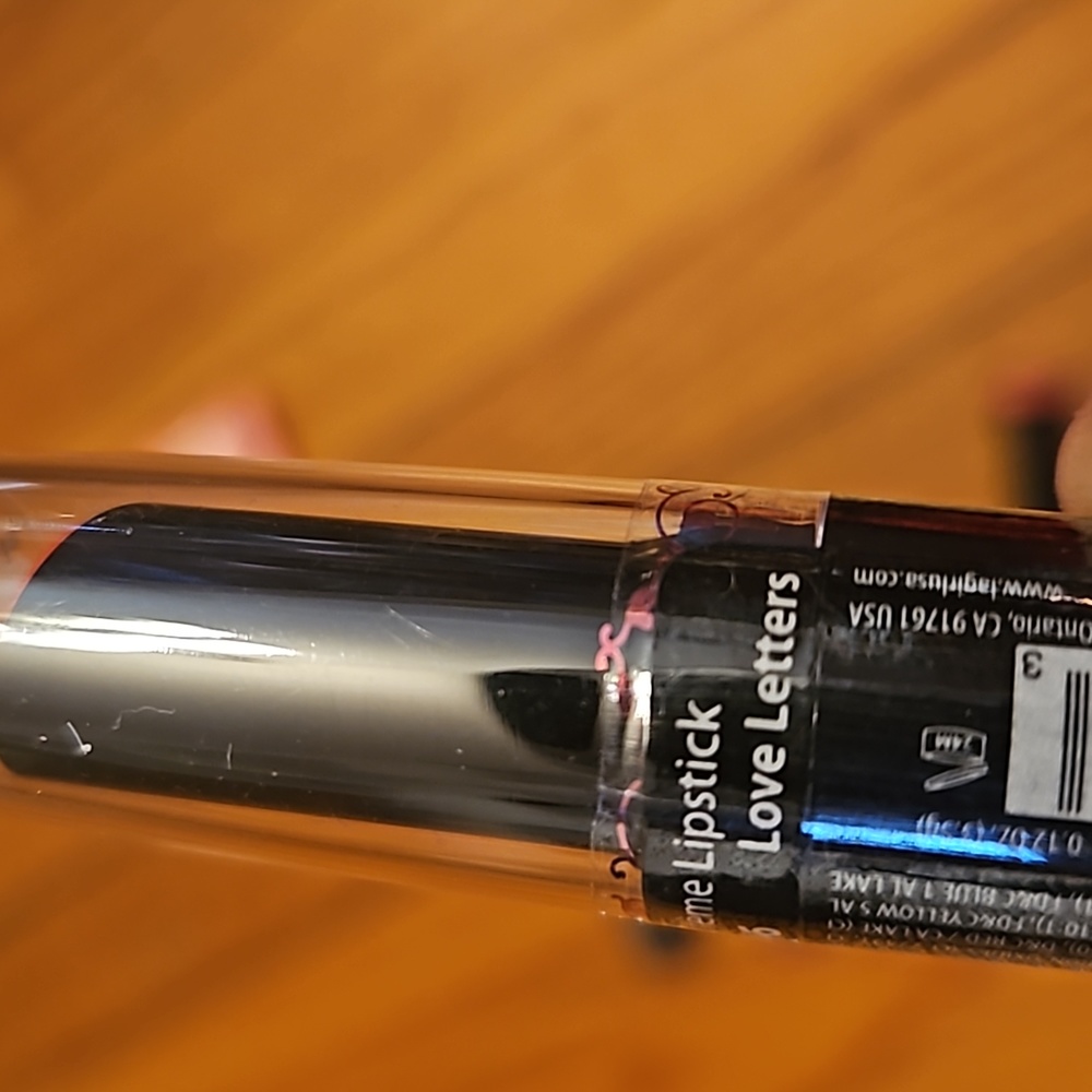 LA Girls Lipsticks and Lip paint New - Picture 10 of 14